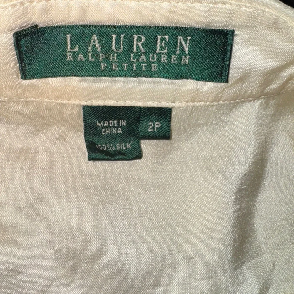 LAUREN Ralph Lauren Petite Silk Button Down‎ Shirt Ivory Cream Long Sleeve SZ 2P - Picture 2 of 3